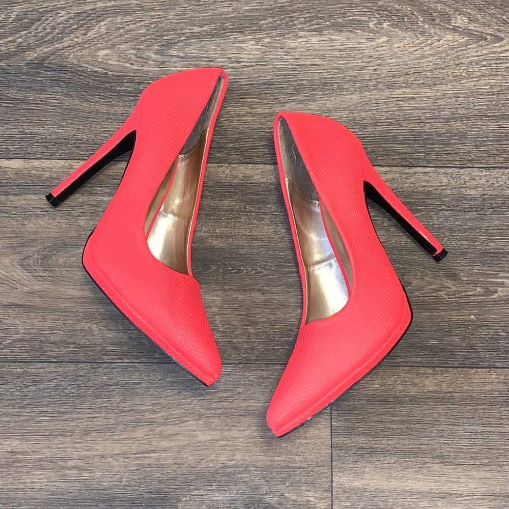 Hot Pink Snake Skin Pumps